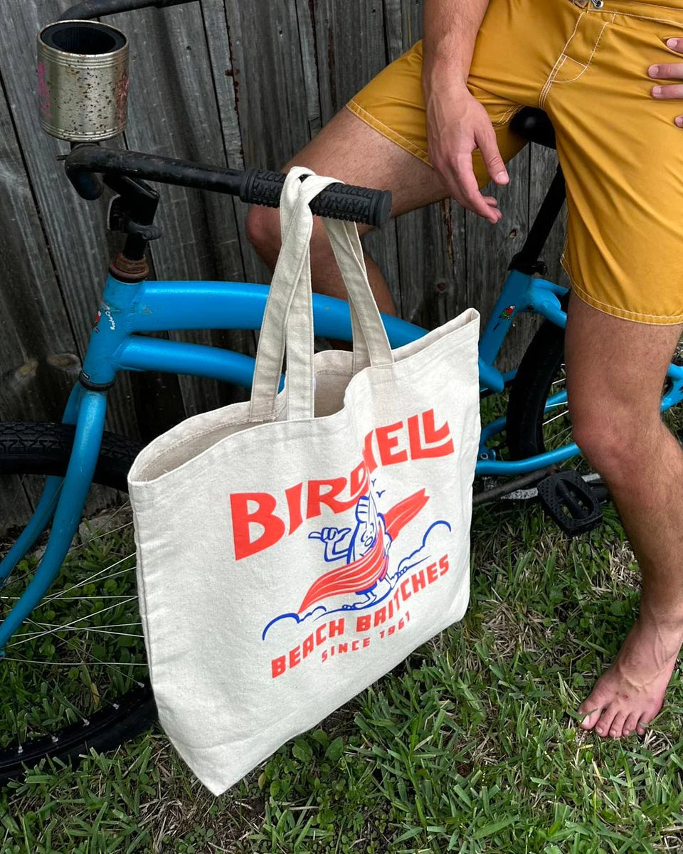 バッグ BIRDWELL CANVAS BIRDIE TOTE BAG SurfinBirdieTote_Lifestyle_PDP