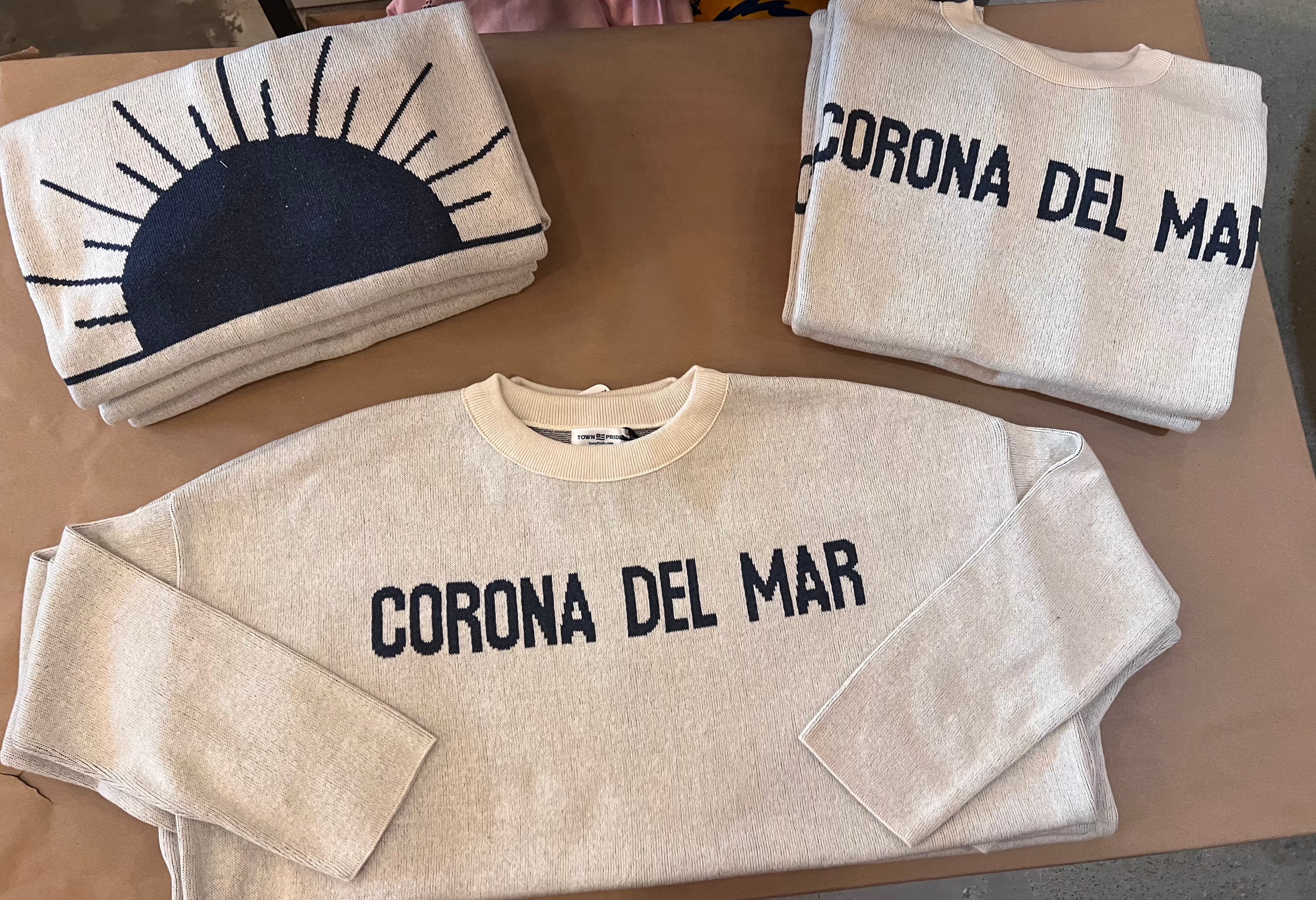 15th St Corona Del Mar Women's Sweater  CREAM with NAVY