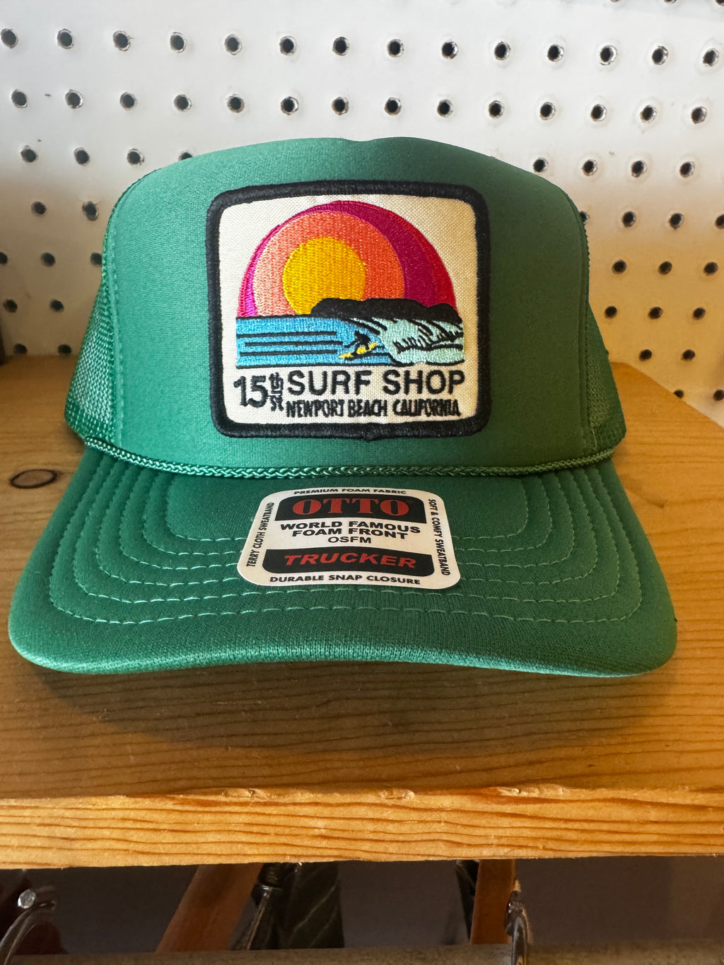 15th St SUNSET SURFER Design Adult Trucker Hat KELLY GREEN