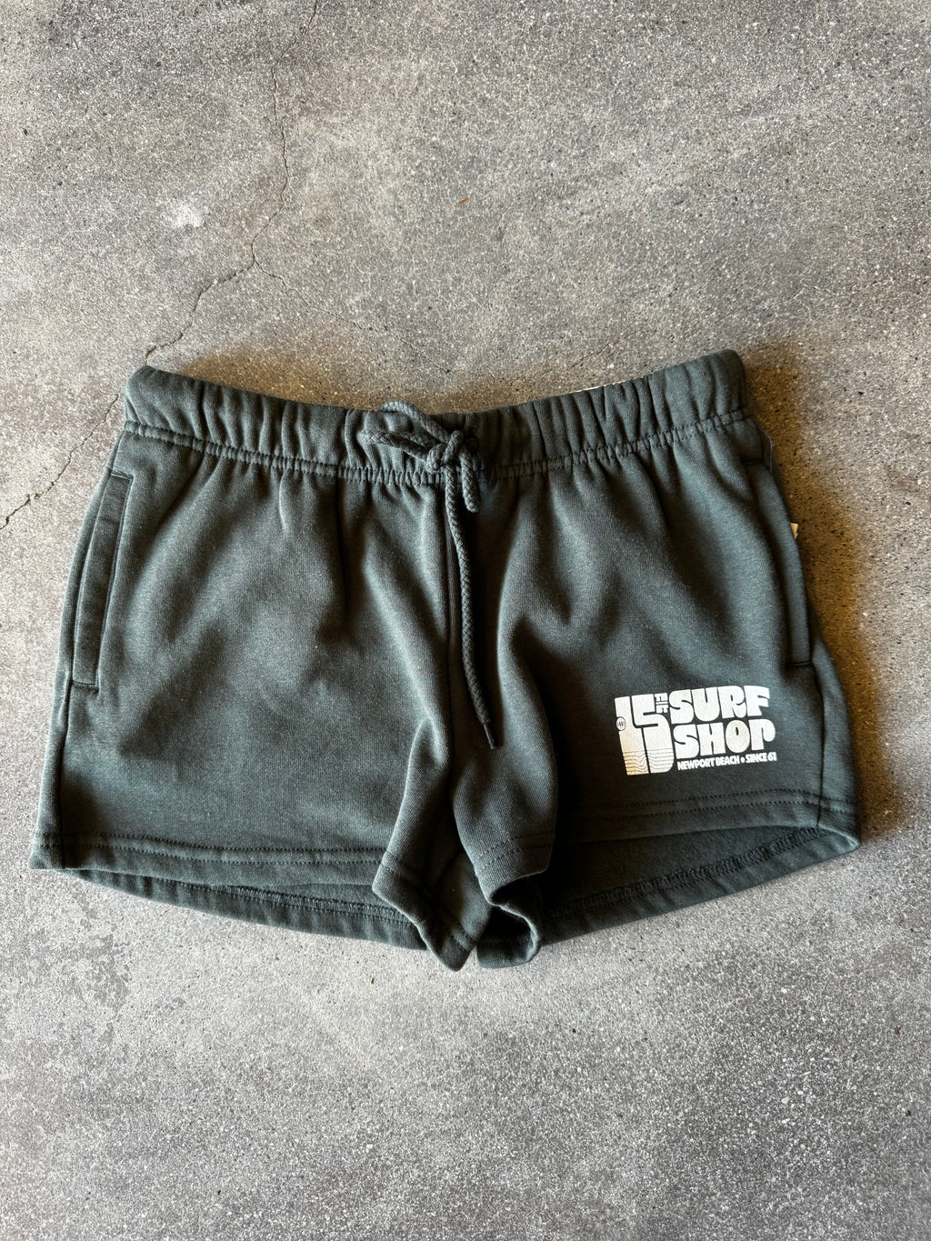 15th St Women's Groovy Drip Side Pocket Fleece Shorts CREAM on OLIVE