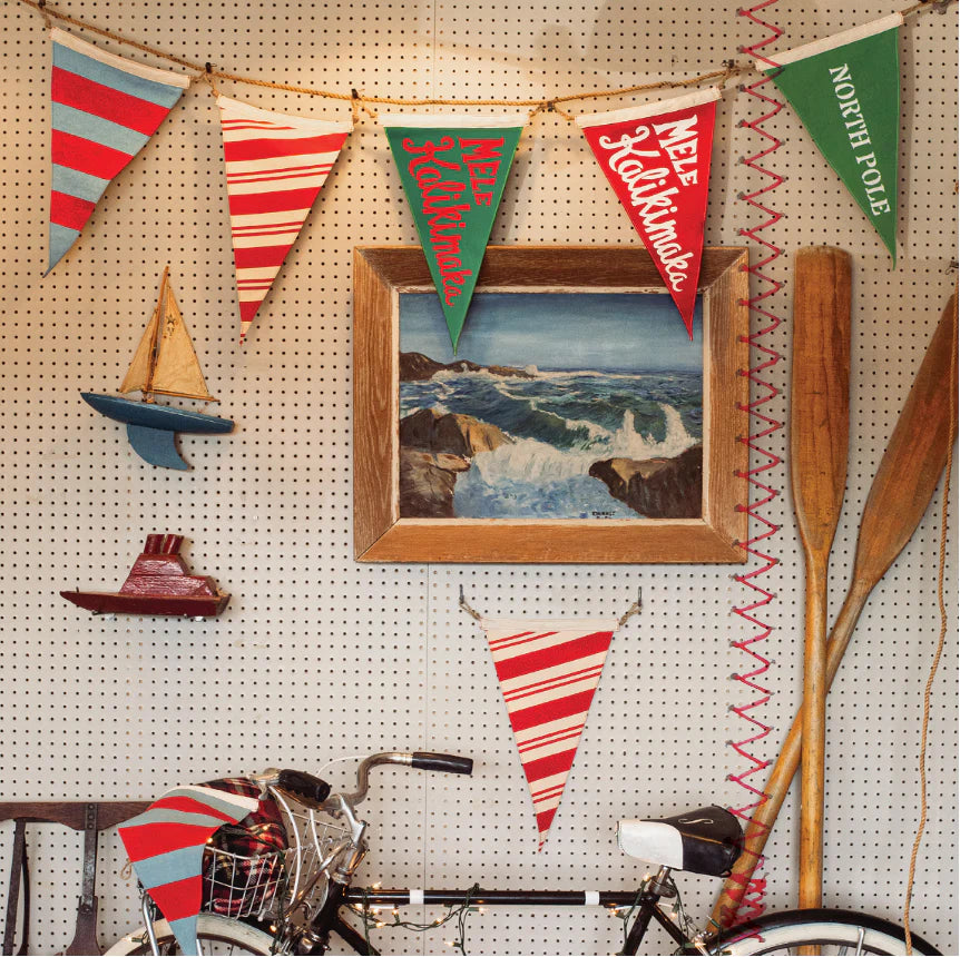 Slightly Choppy Flag Mele Kalikimaka Green